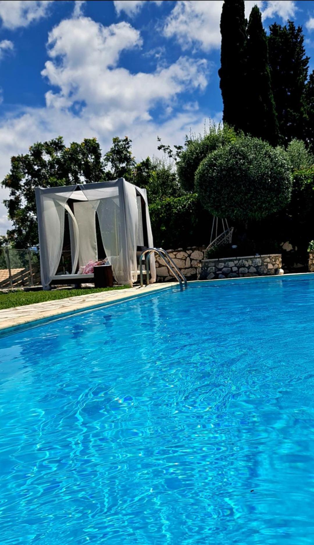 Luxury Villa Athina Nikiana Exterior photo